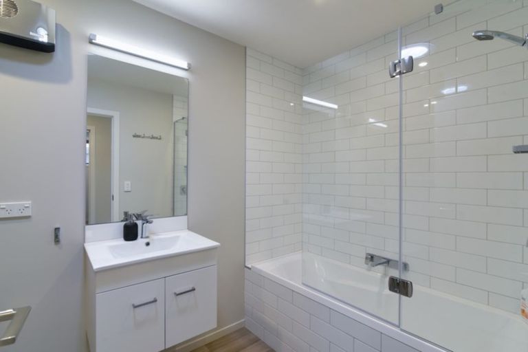 Photo of property in 3 Lorne Street, Lake Hayes, Queenstown, 9304