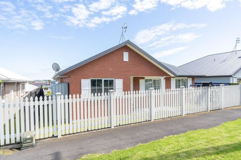 Photo of property in 74 Queens Avenue, Frankton, Hamilton, 3204