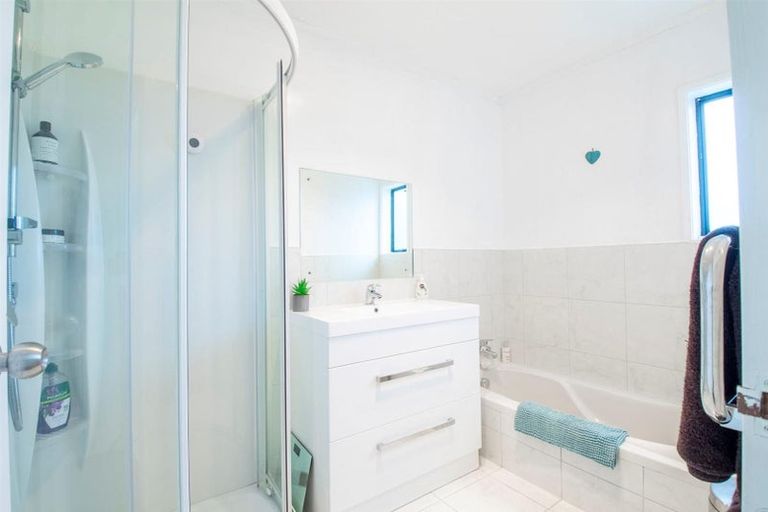 Photo of property in 1/110 Nigel Road, Browns Bay, Auckland, 0630