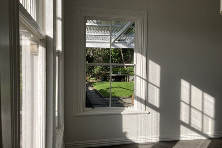 Photo of property in 31 Scarborough Terrace, Mount Victoria, Wellington, 6011