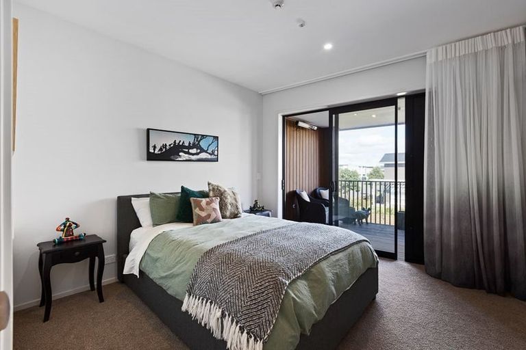 Photo of property in 3/85 Bomb Point Drive, Hobsonville, Auckland, 0616