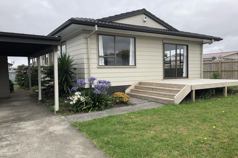 Photo of property in 2/62 Sharland Avenue, Manurewa, Auckland, 2102