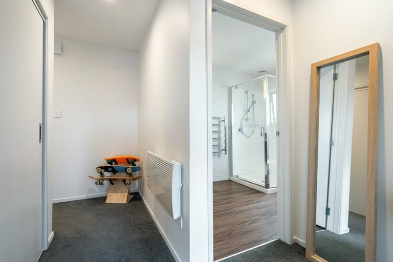 Photo of property in 68 Glidepath Road, Hobsonville, Auckland, 0616