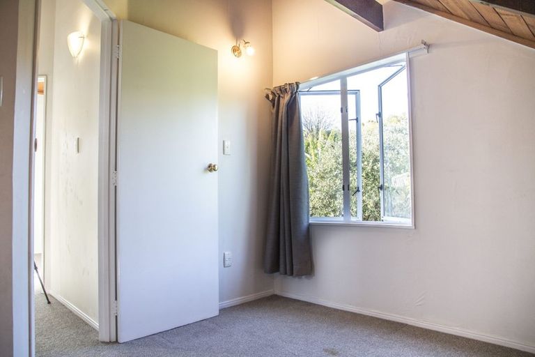 Photo of property in 2/26 Richards Avenue, Forrest Hill, Auckland, 0620