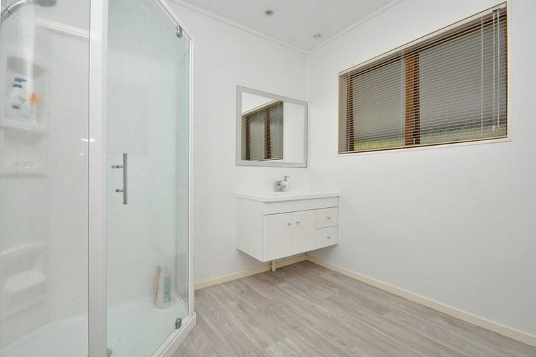 Photo of property in 3 Kegworth Place, Browns Bay, Auckland, 0630