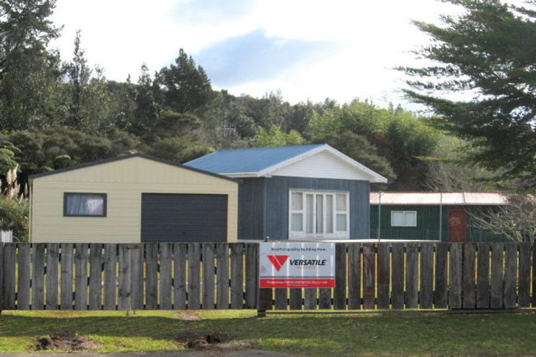 Photo of property in 118 Mckellar Place, Whangamata, 3620