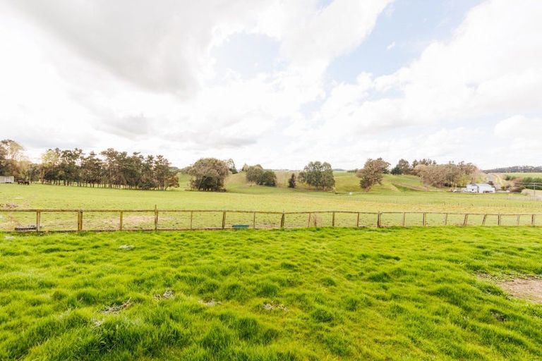 Photo of property in 161 Cemetery Road, Sanson, Palmerston North, 4479