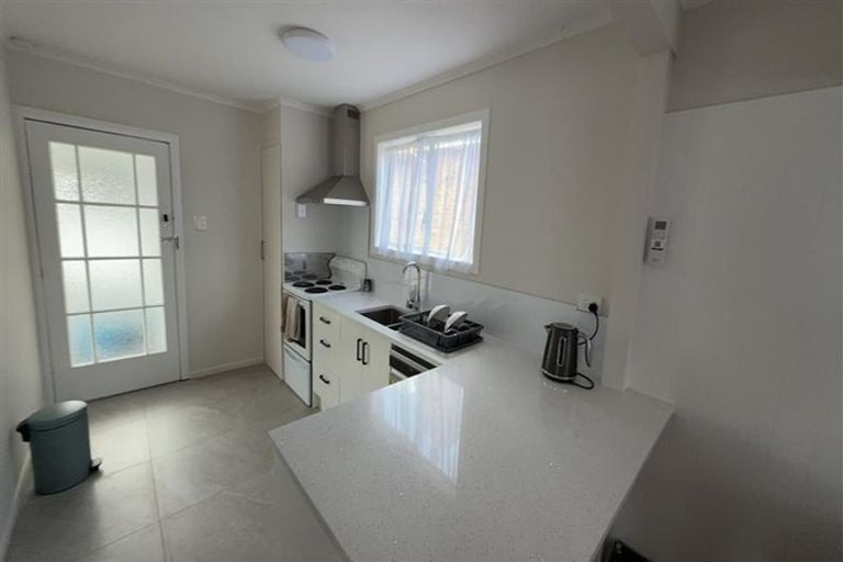 Photo of property in 88 Gardner Avenue, New Lynn, Auckland, 0600