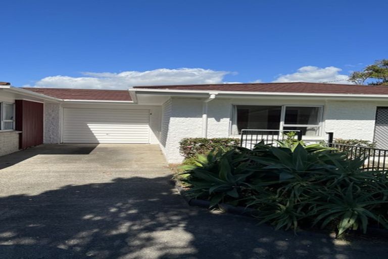 Photo of property in 3/16 Vivian Wilson Drive, Eastern Beach, Auckland, 2012