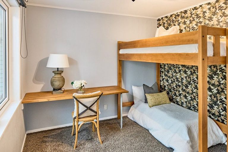 Photo of property in 12 Haunui Road, Pukerua Bay, 5026