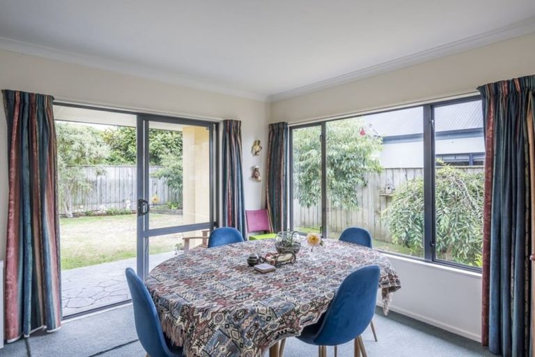 Photo of property in 38 Lorna Irene Drive, Raumati South, Paraparaumu, 5032