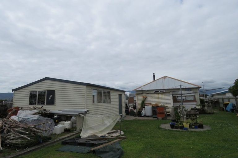 Photo of property in 37 Rintoul Street, Westport, 7825