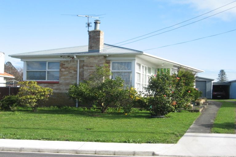 Photo of property in 27 Eddowes Street, Manurewa, Auckland, 2102