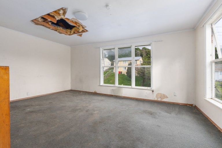 Photo of property in 161 Champion Street, Cannons Creek, Porirua, 5024