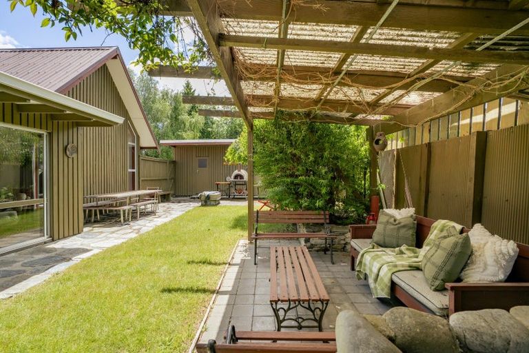 Photo of property in 197 Beacon Point Road, Wanaka, 9305