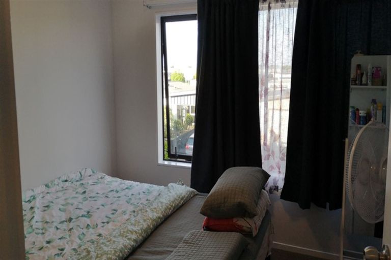 Photo of property in 95 Battalion Drive, Papakura, 2110