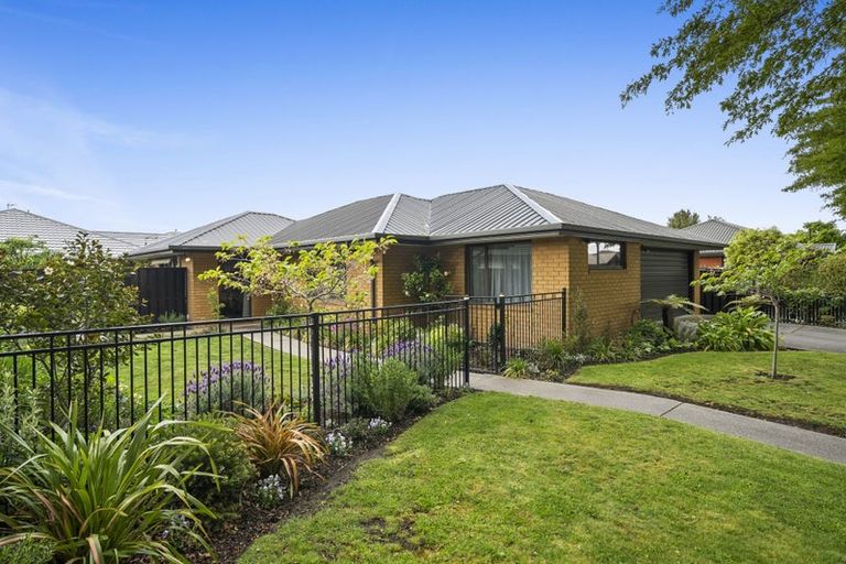 Photo of property in 5 Villa Grove, Ilam, Christchurch, 8041