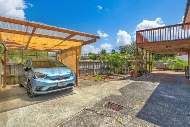 Photo of property in 2/28 Birman Close, Half Moon Bay, Auckland, 2012