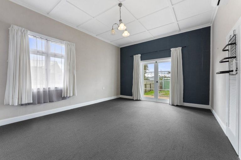 Photo of property in 2 Fagan Street, Sanson, 4817