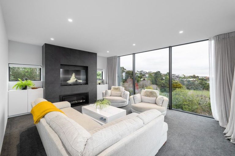 Photo of property in 26 Hackthorne Road, Cashmere, Christchurch, 8022