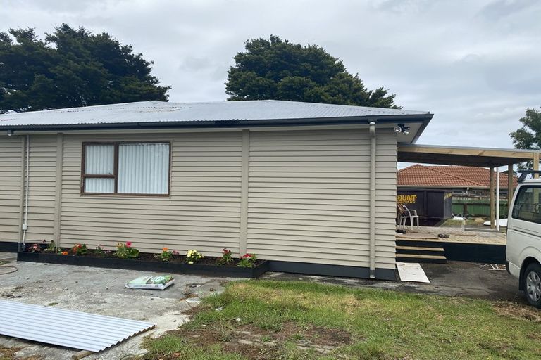 Photo of property in 92 Palmers Road, Clendon Park, Auckland, 2103