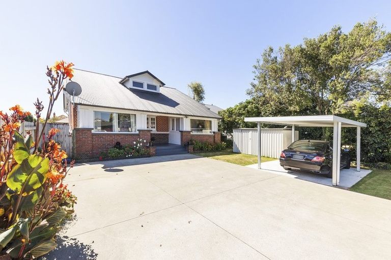 Photo of property in 53 Limbrick Street, Terrace End, Palmerston North, 4410
