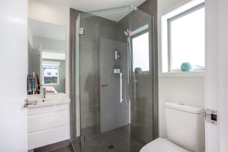 Photo of property in 10 Glide Lane, Whitby, Porirua, 5024