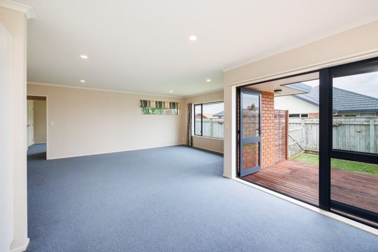 Photo of property in 38 Parnell Heights Drive, Kelvin Grove, Palmerston North, 4414