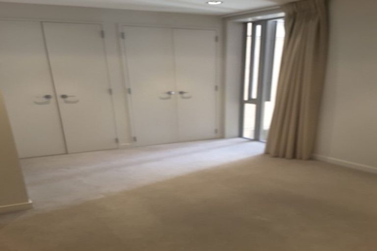 Photo of property in Piermont Apartments, 4e/82 Cable Street, Te Aro, Wellington, 6011