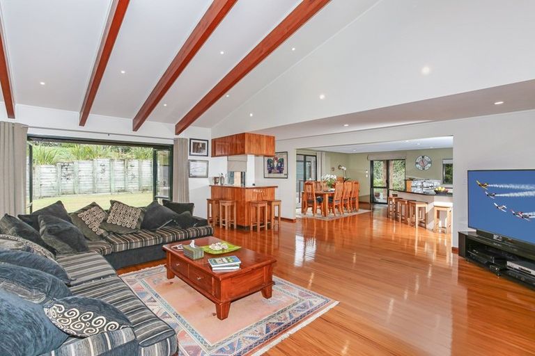 Photo of property in 325 Flat Bush School Road, Flat Bush, Auckland, 2019