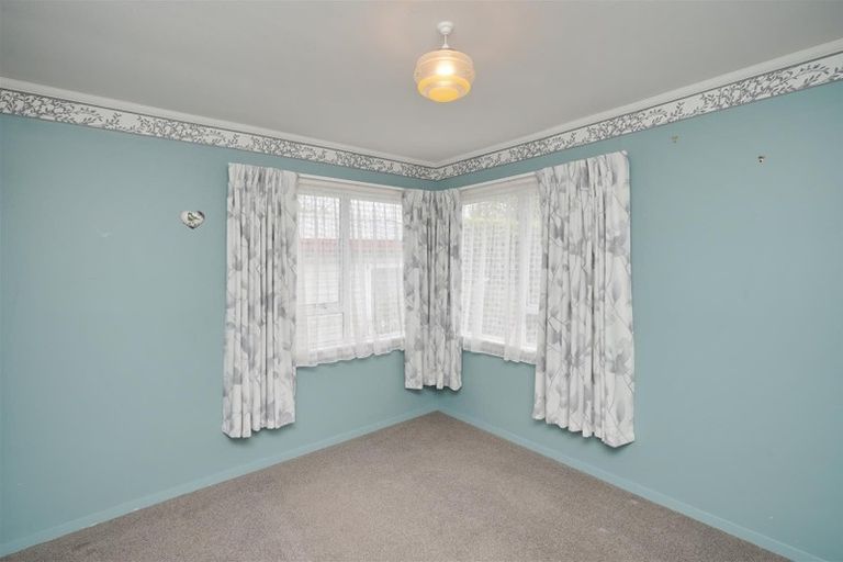Photo of property in 1/14 Farquhars Road, Redwood, Christchurch, 8051