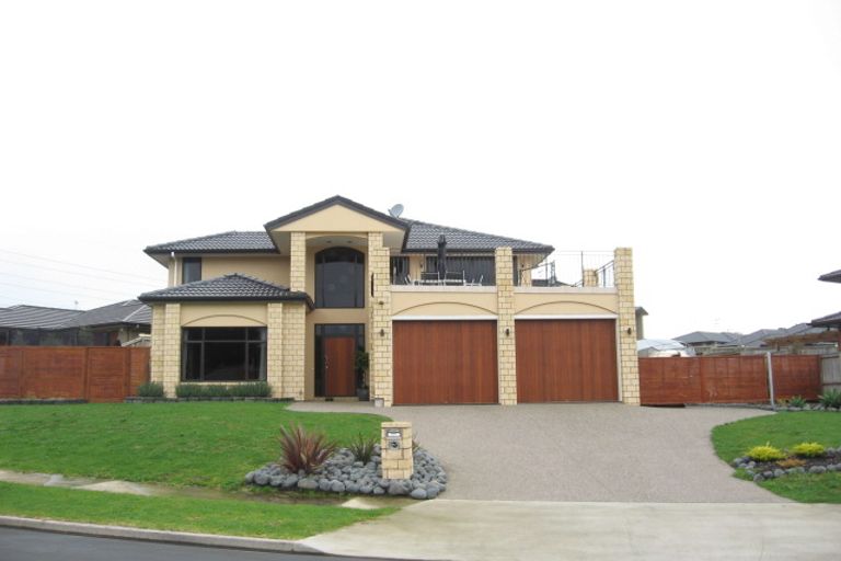 Photo of property in 17 Ysabel Crescent, The Gardens, Auckland, 2105