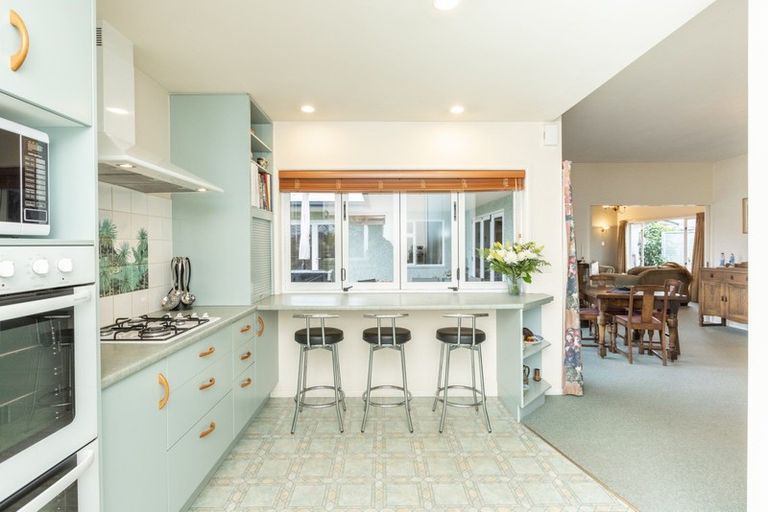 Photo of property in 12 Fairview Place, Havelock North, 4130