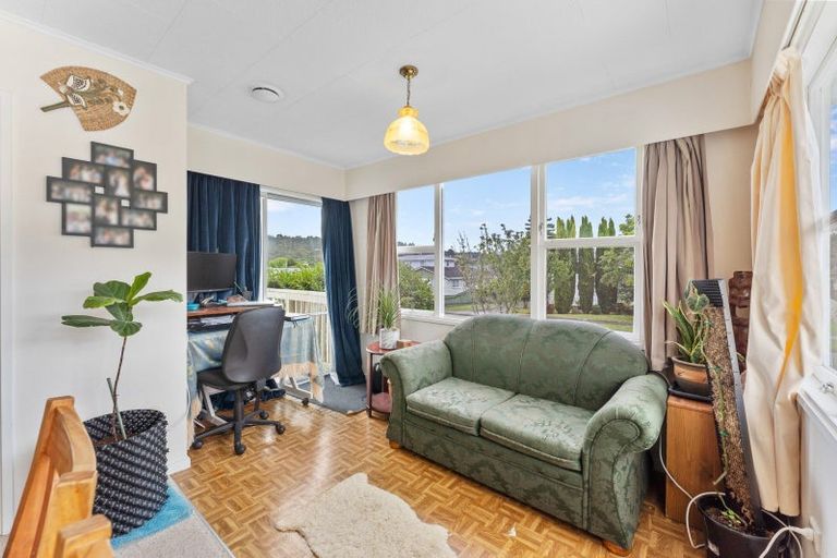 Photo of property in 18 Tanekaha Street, Stokes Valley, Lower Hutt, 5019