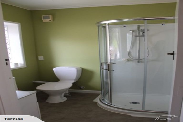 Photo of property in 167 Memorial Avenue, Burnside, Christchurch, 8053