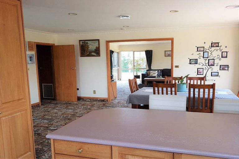 Photo of property in 25 Pohutukawa Drive, Opunake, 4616