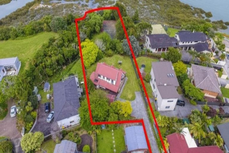 Photo of property in 30 Venus Place, Half Moon Bay, Auckland, 2012