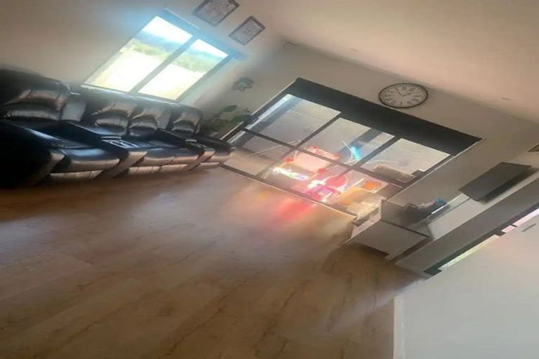 Photo of property in 31 Kaha Road, Takanini, 2110