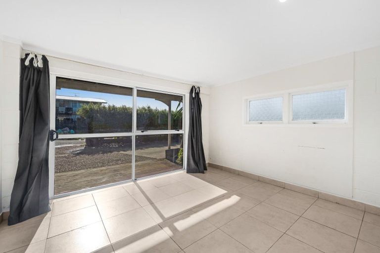 Photo of property in 1 Beldon Place, Pakuranga Heights, Auckland, 2010