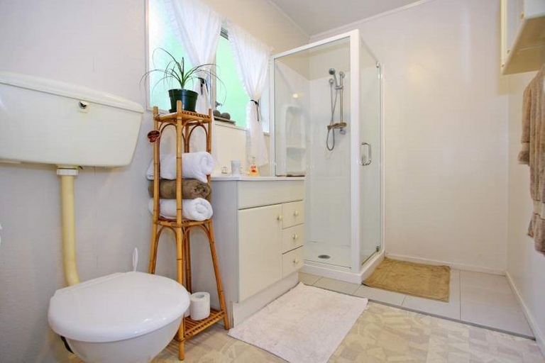 Photo of property in 2/20 Challen Close, Conifer Grove, Takanini, 2112