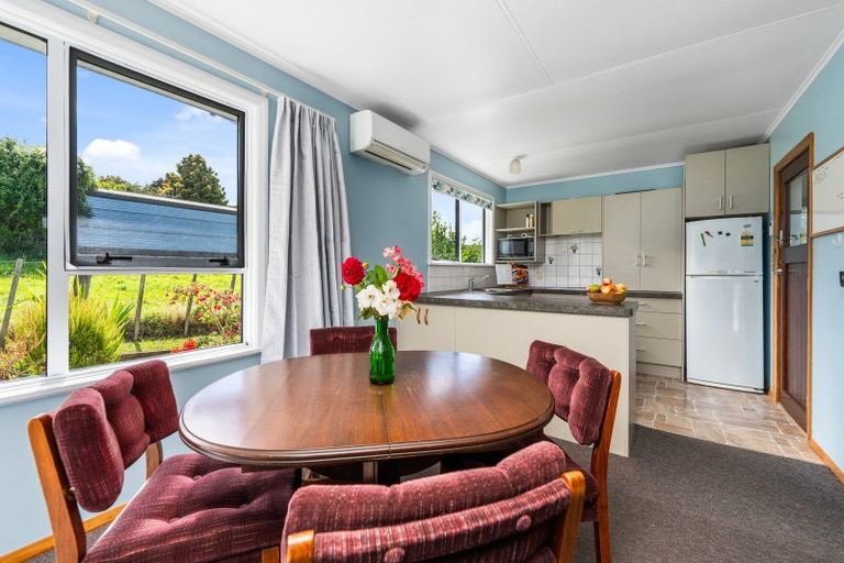 Photo of property in 6 Waugh Street, Kimbolton, 4777