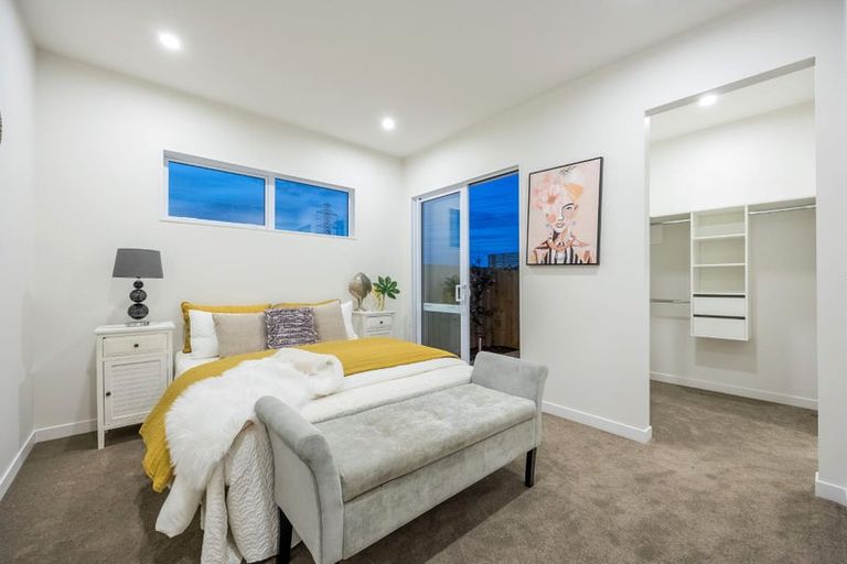 Photo of property in 38 Horokaka Street, Massey, Auckland, 0614