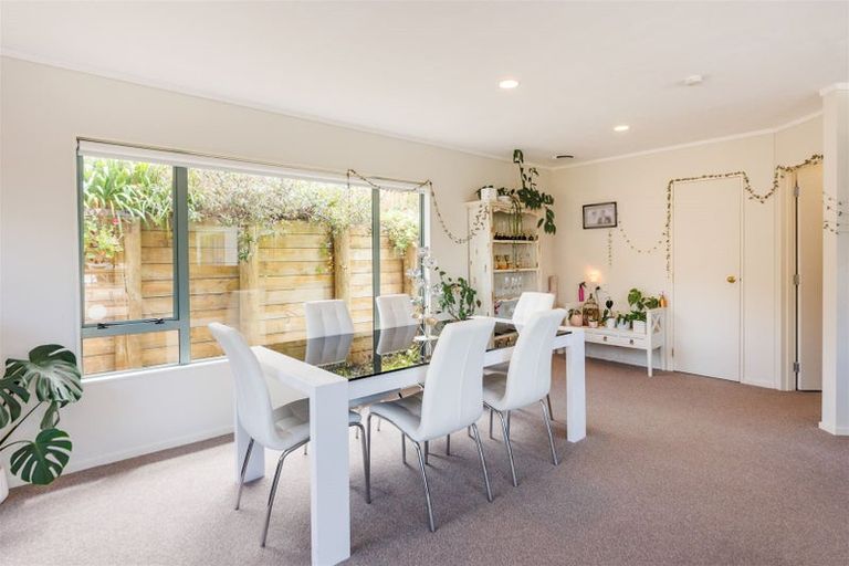 Photo of property in 106 Parnell Heights, Kelvin Grove, Palmerston North, 4414