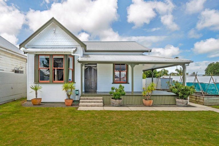 Photo of property in 17 Ormond Road, Whataupoko, Gisborne, 4010