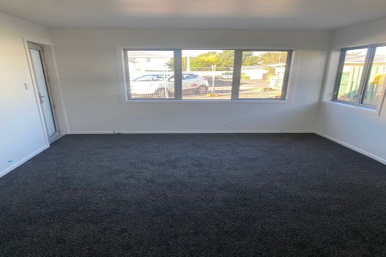 Photo of property in 40a-b Belt Road, Moturoa, New Plymouth, 4310