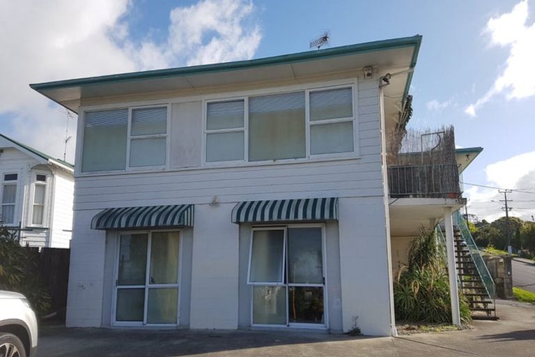 Photo of property in 70 Sunnybrae Road, Hillcrest, Auckland, 0627