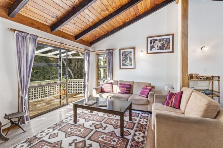 Photo of property in 1/305 Rangatira Road, Beach Haven, Auckland, 0626