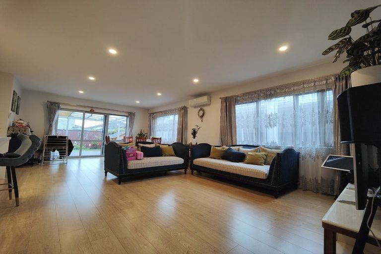 Photo of property in 12 Creggan Crescent, Flat Bush, Auckland, 2019