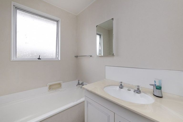 Photo of property in 15 Meadowbrook Drive, Cloverlea, Palmerston North, 4412