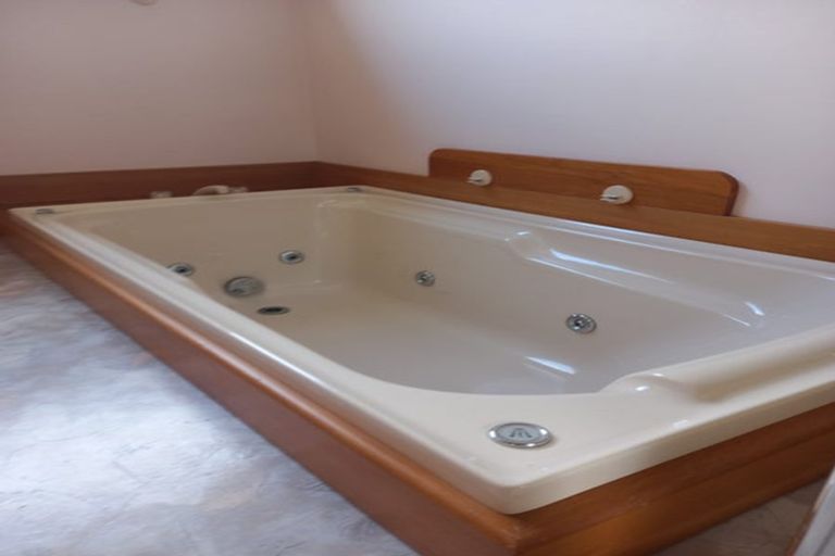 Photo of property in 71 Elizabeth Street, Waikanae, 5036